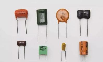不識字母也能進廠工作嗎？—— 以電容器生產為例的務實指南